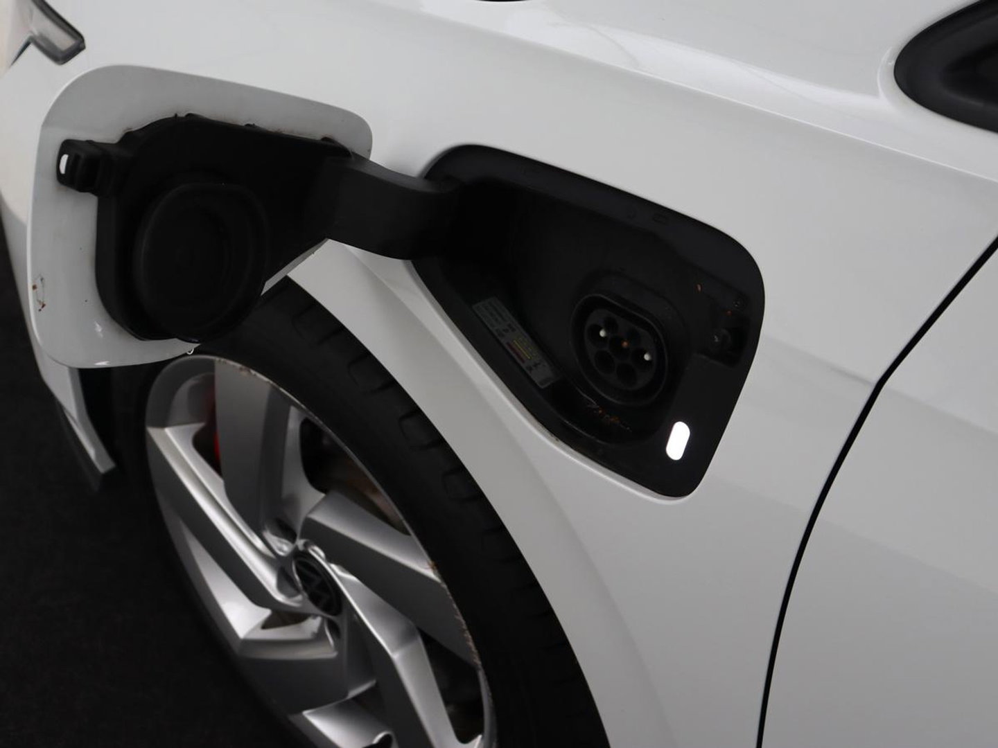 Volkswagen Golf 1.4 eHybrid GTE | Stoelverwarming | Adaptive cruise | Carplay | Navigatie | Parkeerhulp | Full LED | Sfeerverlichting | Climate control | PHEV | Plug In