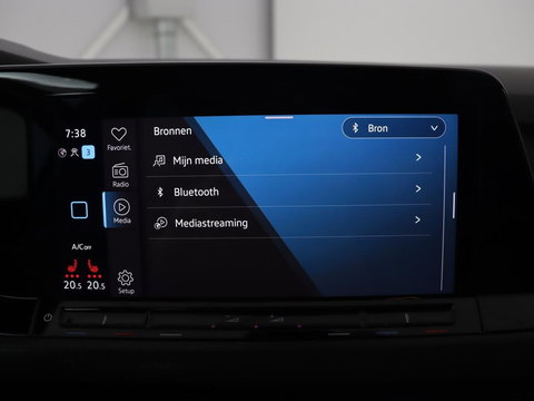 Volkswagen Golf 1.4 eHybrid GTE | Stoelverwarming | Adaptive cruise | Carplay | Navigatie | Parkeerhulp | Full LED | Sfeerverlichting | Climate control | PHEV | Plug In