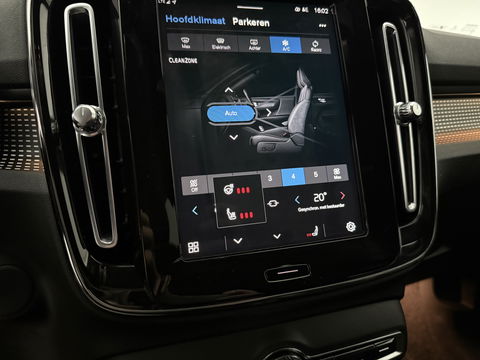 Volvo XC40 Recharge P8 AWD R-Design | 408PK | SOH 93% | Snelladen | H/K | Stoel/Stuurverw. | Camera | Virtual | Carplay | Trekh. | Adap. Cruise | Keyless | NAP