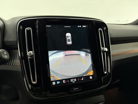 Volvo XC40 Recharge P8 AWD R-Design | 408PK | SOH 93% | Snelladen | H/K | Stoel/Stuurverw. | Camera | Virtual | Carplay | Trekh. | Adap. Cruise | Keyless | NAP