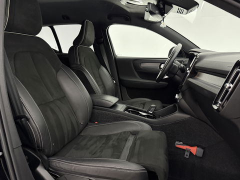 Volvo XC40 Recharge P8 AWD R-Design | 408PK | SOH 93% | Snelladen | H/K | Stoel/Stuurverw. | Camera | Virtual | Carplay | Trekh. | Adap. Cruise | Keyless | NAP