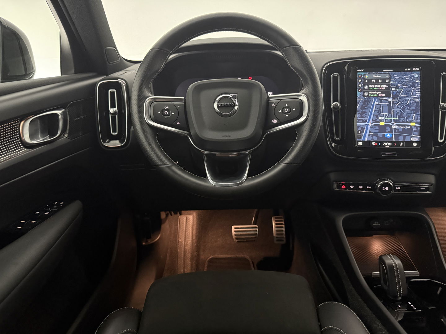 Volvo XC40 Recharge P8 AWD R-Design | 408PK | SOH 93% | Snelladen | H/K | Stoel/Stuurverw. | Camera | Virtual | Carplay | Trekh. | Adap. Cruise | Keyless | NAP