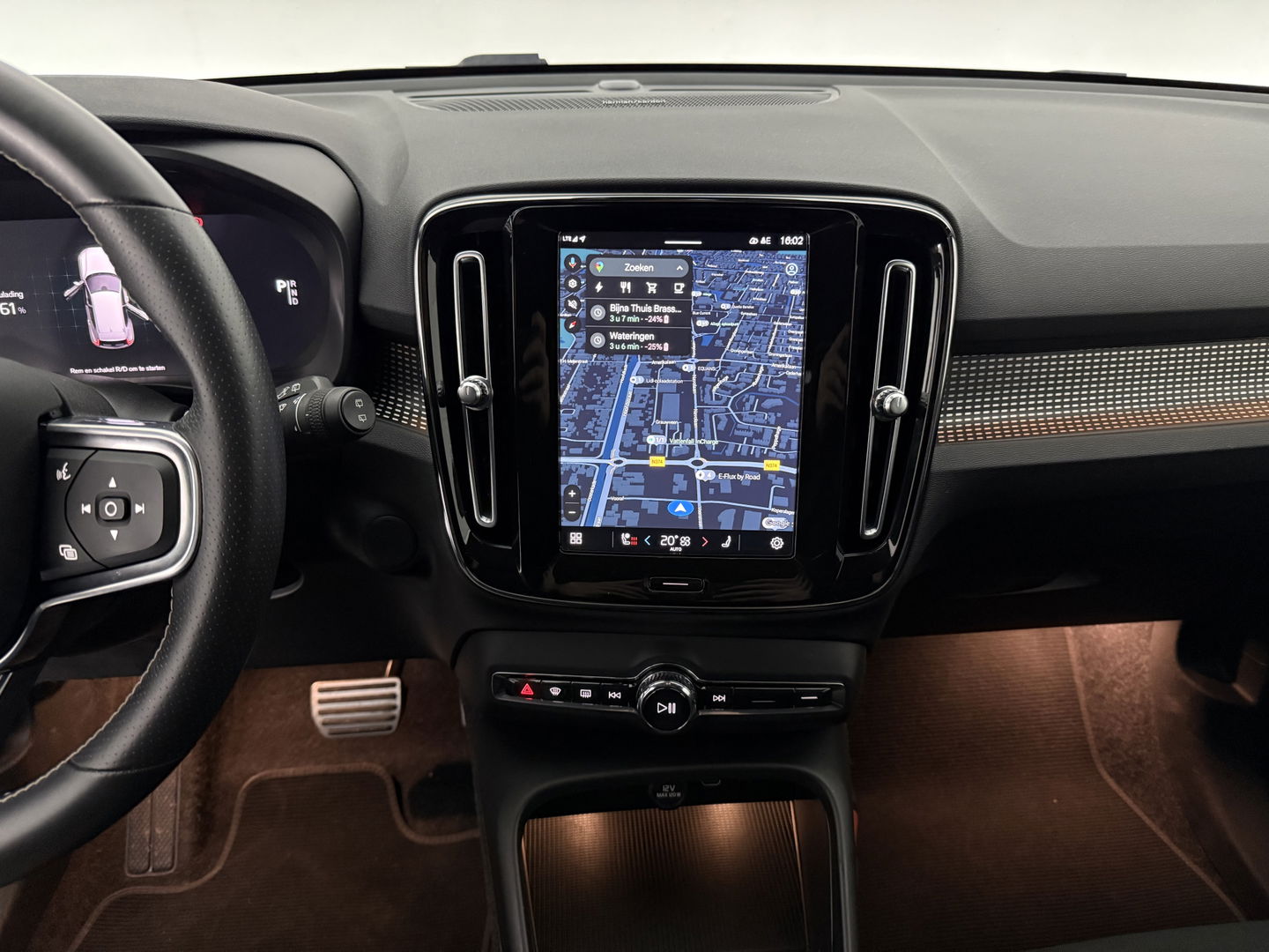 Volvo XC40 Recharge P8 AWD R-Design | 408PK | SOH 93% | Snelladen | H/K | Stoel/Stuurverw. | Camera | Virtual | Carplay | Trekh. | Adap. Cruise | Keyless | NAP