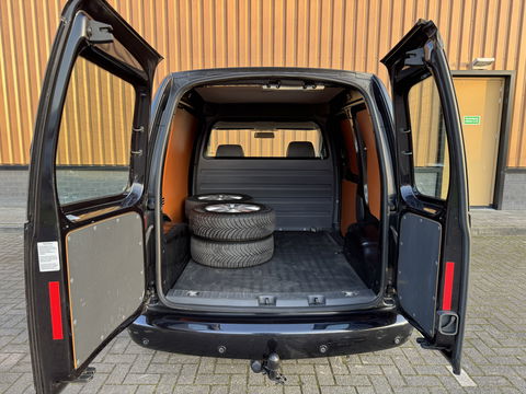 Volkswagen Caddy 1.6 TDI | Trekhaak | Parkeersensoren | Airconditioning | Cruise Control | 15" Lichtmetaal | Elektrische Spiegels | Radio/cd | Elektrische Ramen |