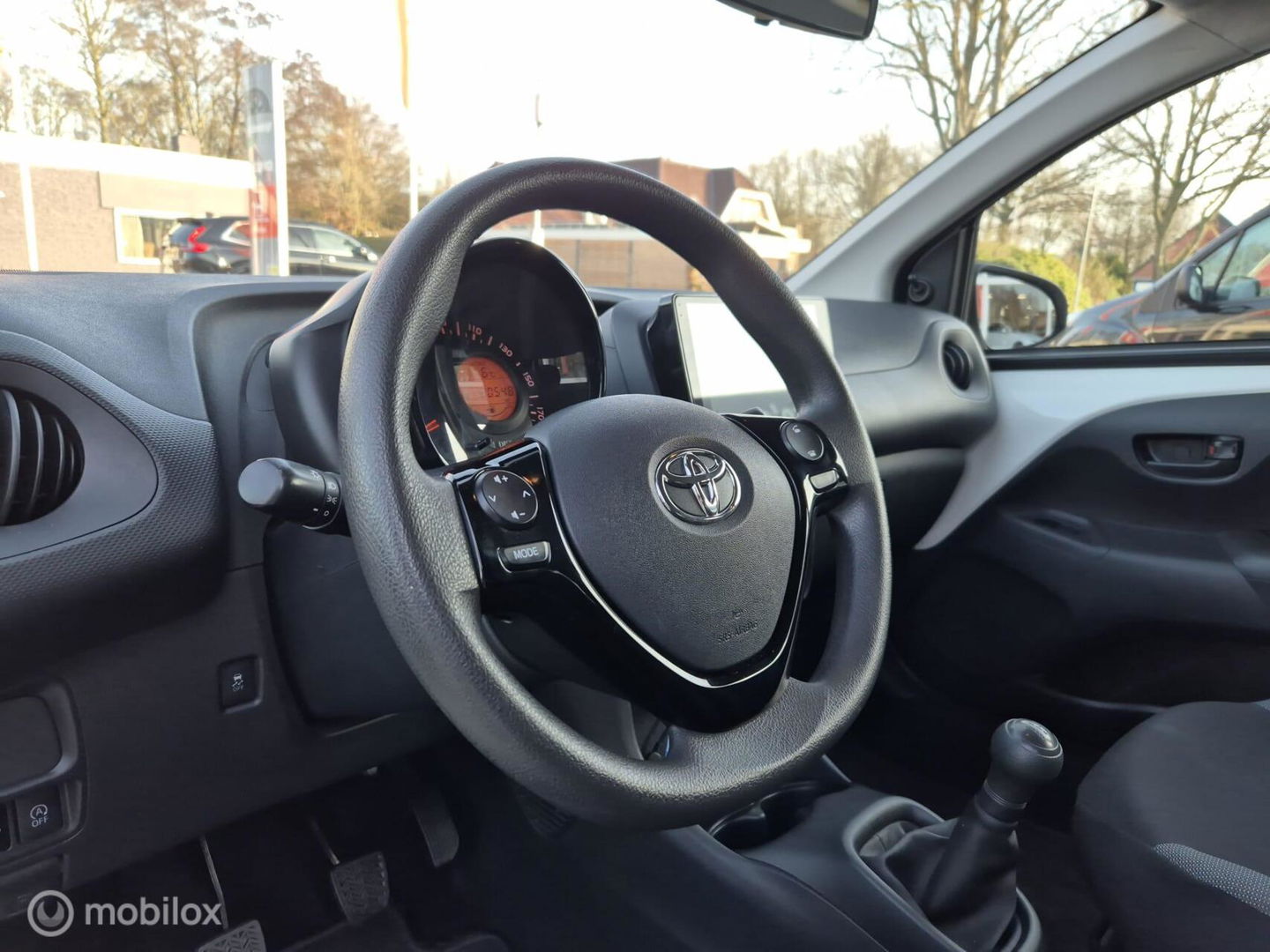 Toyota Aygo 1.0 VVT-i x-fun, 5-Drs, Carplay, Navi, LED, NAP!