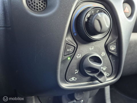 Toyota Aygo 1.0 VVT-i x-fun, 5-Drs, Carplay, Navi, LED, NAP!