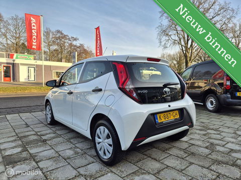 Toyota Aygo 1.0 VVT-i x-fun, 5-Drs, Carplay, Navi, LED, NAP!