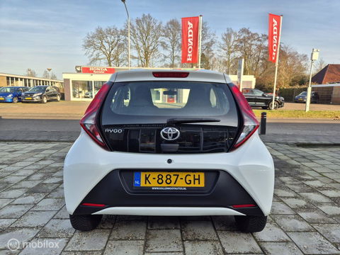 Toyota Aygo 1.0 VVT-i x-fun, 5-Drs, Carplay, Navi, LED, NAP!