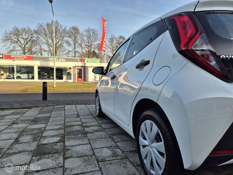 Toyota Aygo 1.0 VVT-i x-fun, 5-Drs, Carplay, Navi, LED, NAP!