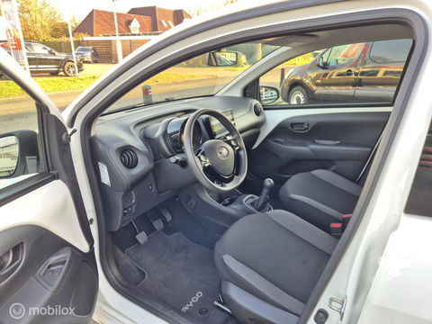 Toyota Aygo 1.0 VVT-i x-fun, 5-Drs, Carplay, Navi, LED, NAP!