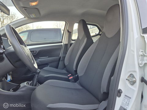 Toyota Aygo 1.0 VVT-i x-fun, 5-Drs, Carplay, Navi, LED, NAP!