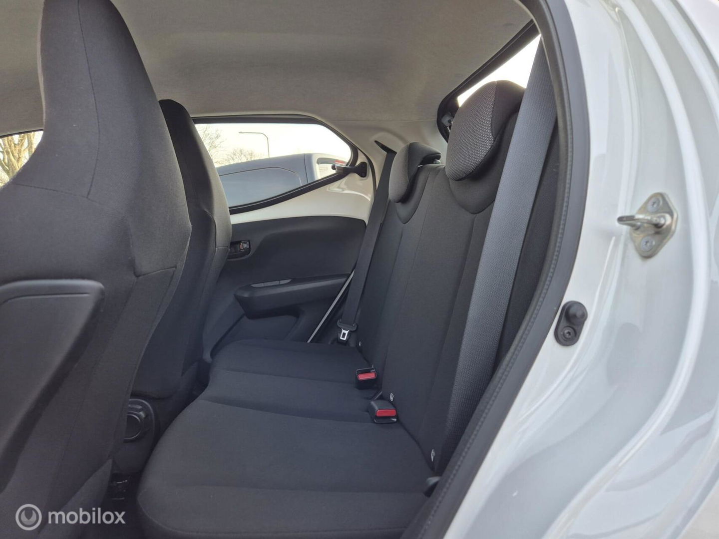 Toyota Aygo 1.0 VVT-i x-fun, 5-Drs, Carplay, Navi, LED, NAP!