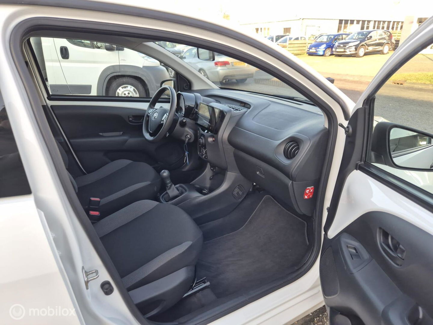 Toyota Aygo 1.0 VVT-i x-fun, 5-Drs, Carplay, Navi, LED, NAP!