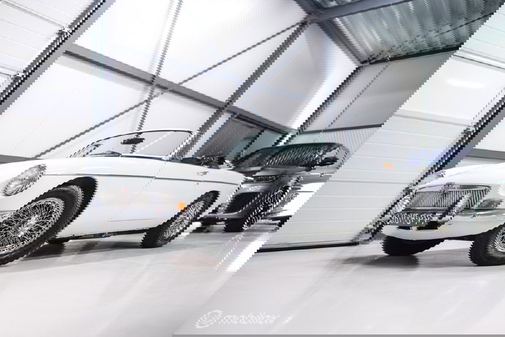 MG B 1.8 Roadster Overdrive 1973 | spaakwielen | stalen bumpers | rijdersauto |