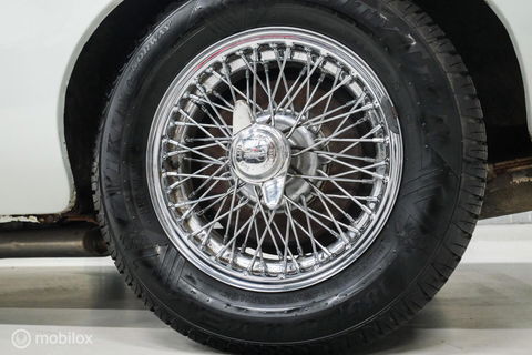 MG B 1.8 Roadster Overdrive 1973 | spaakwielen | stalen bumpers | rijdersauto |