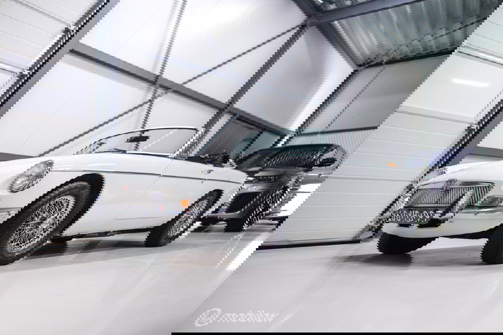 MG B 1.8 Roadster Overdrive 1973 | spaakwielen | stalen bumpers | rijdersauto |