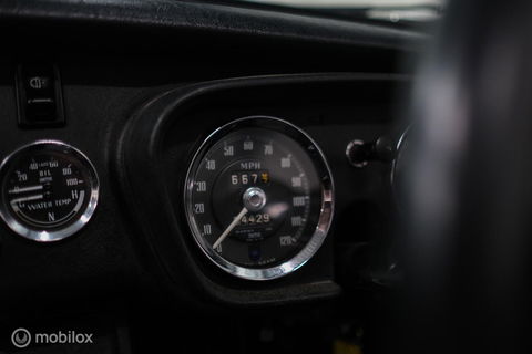 MG B 1.8 Roadster Overdrive 1973 | spaakwielen | stalen bumpers | rijdersauto |