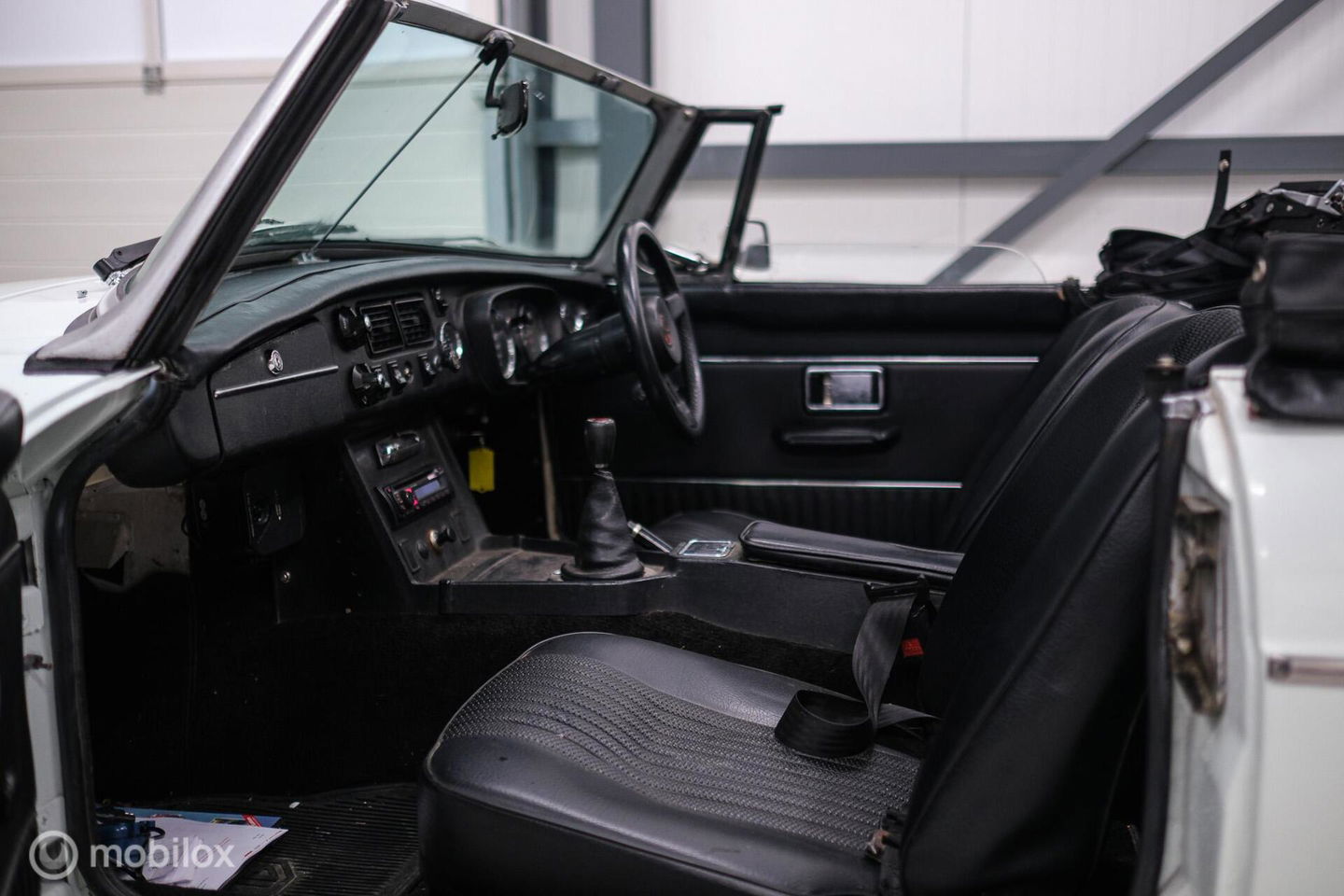 MG B 1.8 Roadster Overdrive 1973 | spaakwielen | stalen bumpers | rijdersauto |