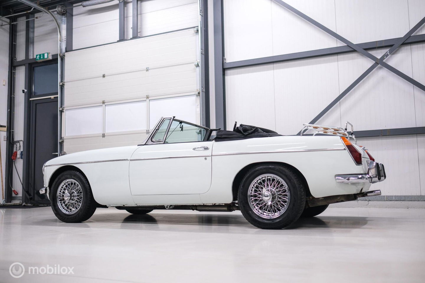 MG B 1.8 Roadster Overdrive 1973 | spaakwielen | stalen bumpers | rijdersauto |