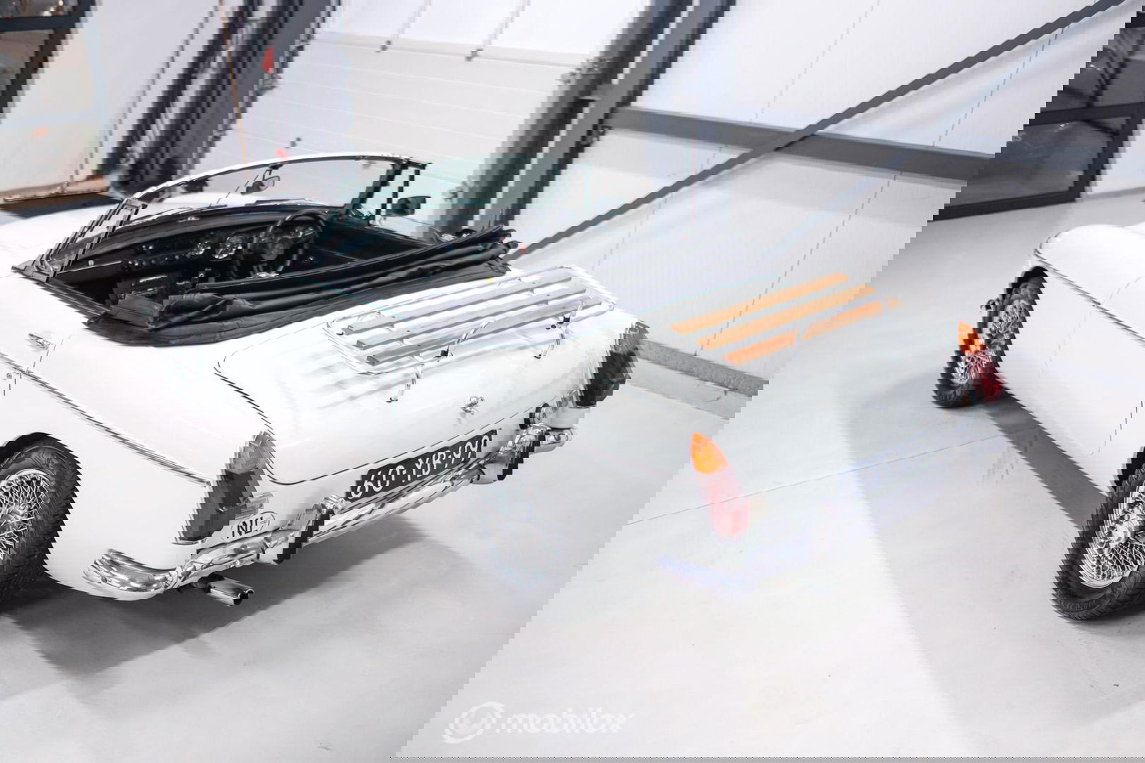 MG B 1.8 Roadster Overdrive 1973 | spaakwielen | stalen bumpers | rijdersauto |