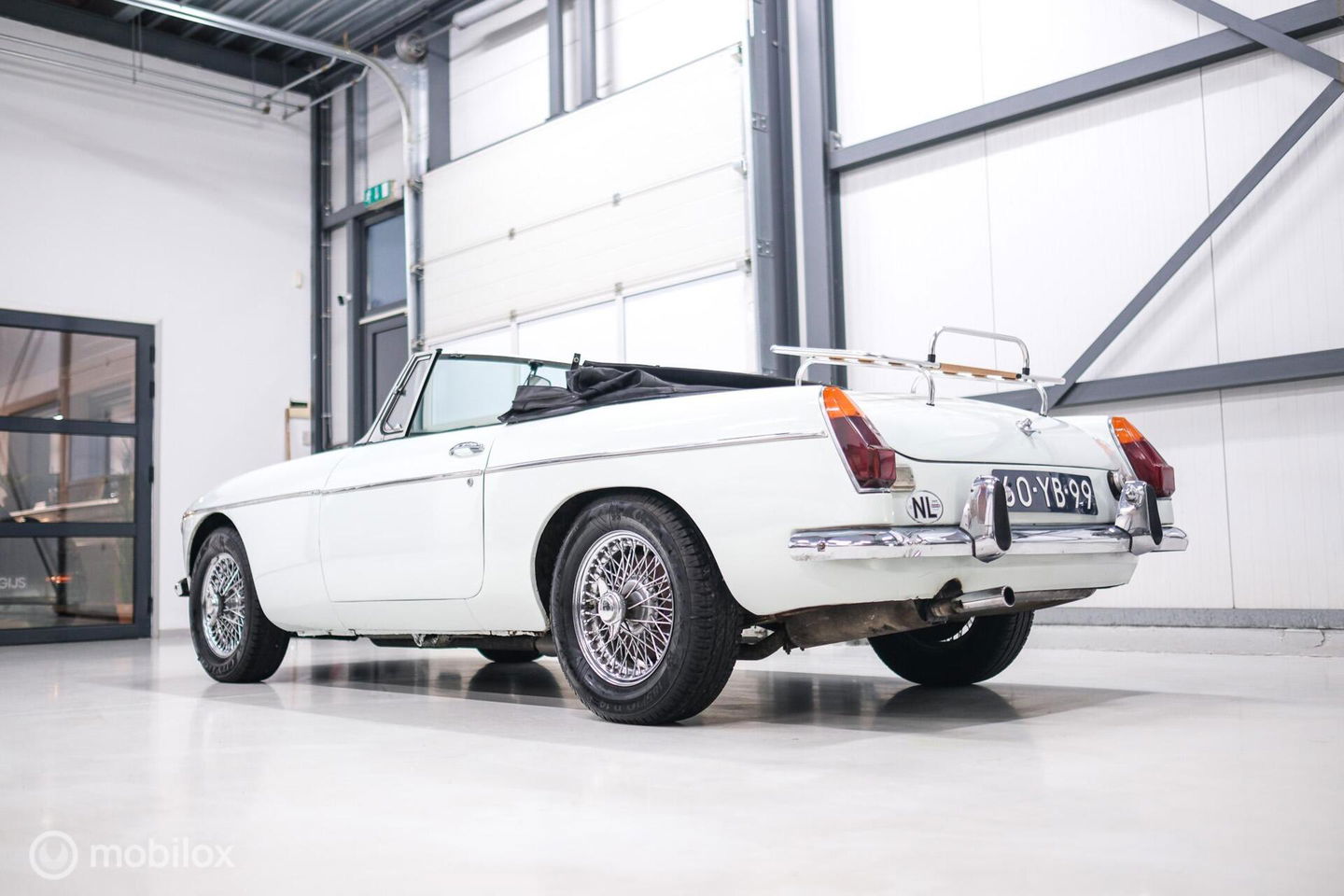 MG B 1.8 Roadster Overdrive 1973 | spaakwielen | stalen bumpers | rijdersauto |