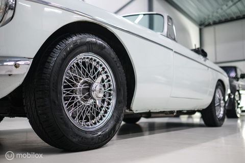 MG B 1.8 Roadster Overdrive 1973 | spaakwielen | stalen bumpers | rijdersauto |