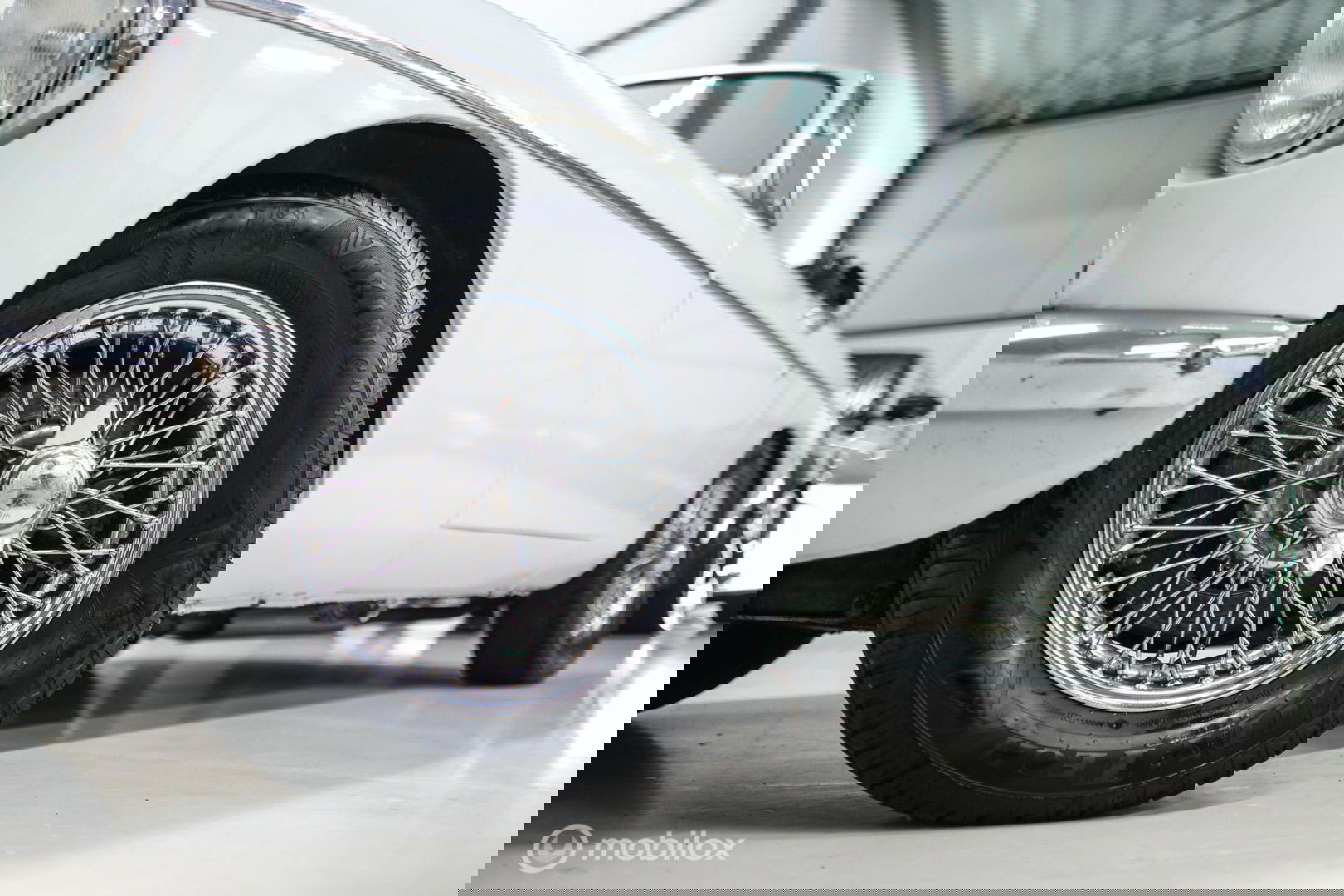 MG B 1.8 Roadster Overdrive 1973 | spaakwielen | stalen bumpers | rijdersauto |