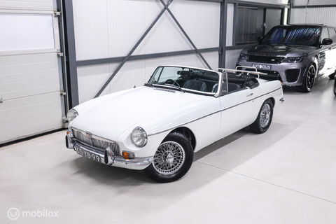 MG B 1.8 Roadster Overdrive 1973 | spaakwielen | stalen bumpers | rijdersauto |