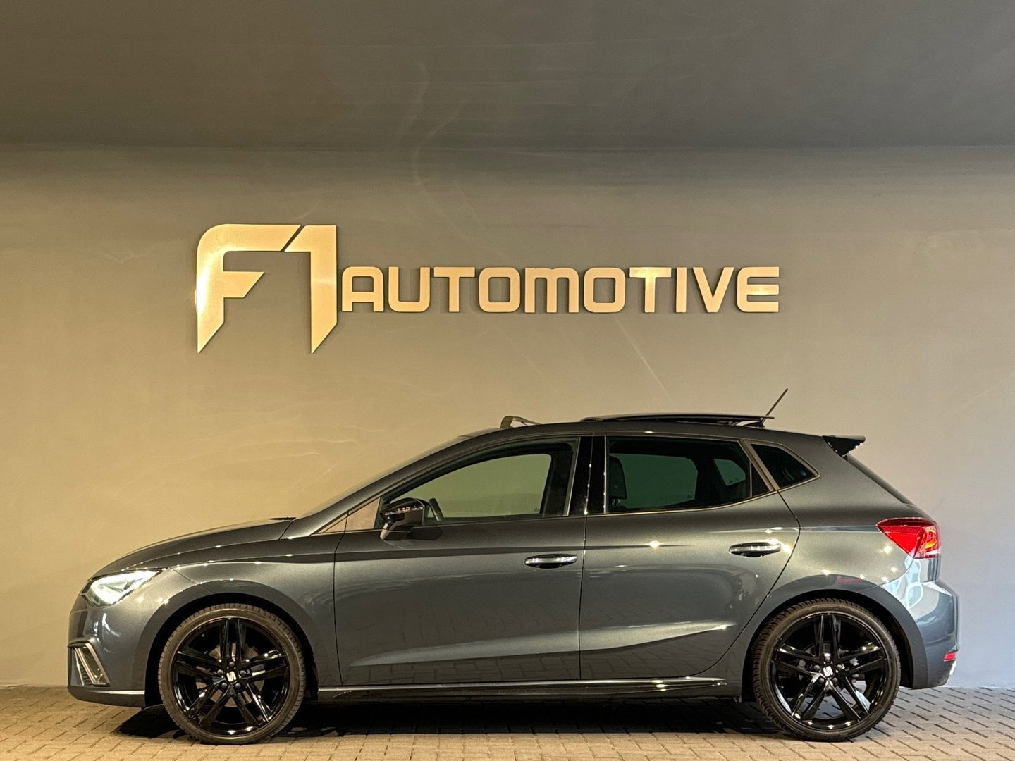 SEAT Ibiza 1.0 EcoTSI FR Pano|Keyless|Camera|ACC|Lane Assist