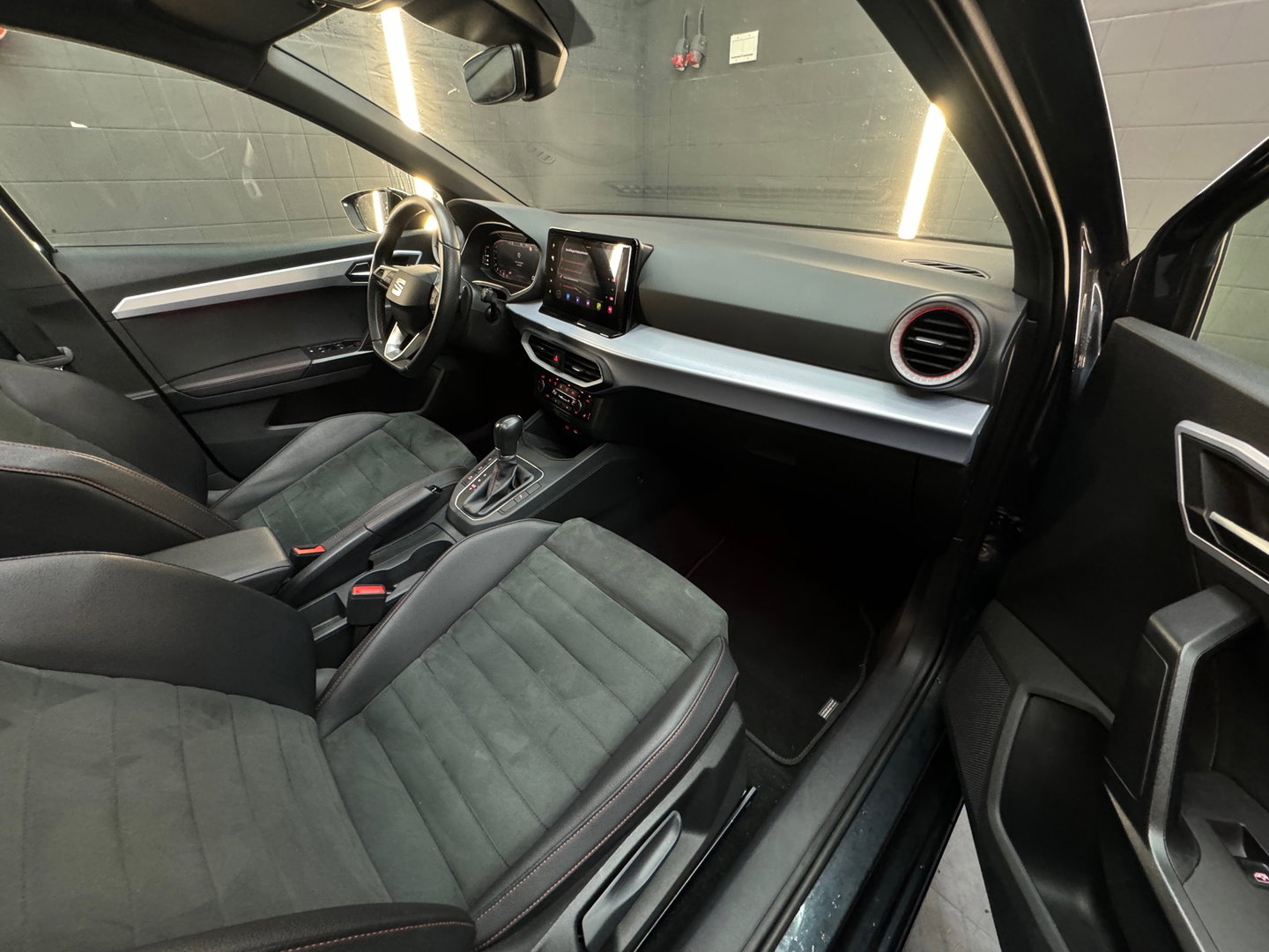 SEAT Ibiza 1.0 EcoTSI FR Pano|Keyless|Camera|ACC|Lane Assist