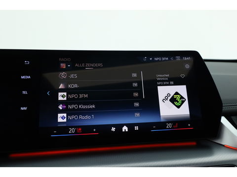 BMW X1 xDrive30e M Sport | Pano | Elek. trekhaak | HUD | Keyless | 360cam | Stoel- Stuurverw. | H&K