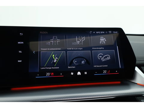 BMW X1 xDrive30e M Sport | Pano | Elek. trekhaak | HUD | Keyless | 360cam | Stoel- Stuurverw. | H&K