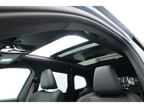 BMW X1 xDrive30e M Sport | Pano | Elek. trekhaak | HUD | Keyless | 360cam | Stoel- Stuurverw. | H&K