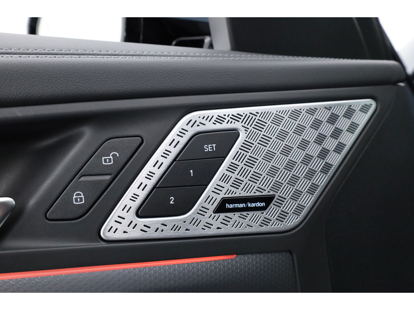 BMW X1 xDrive30e M Sport | Pano | Elek. trekhaak | HUD | Keyless | 360cam | Stoel- Stuurverw. | H&K