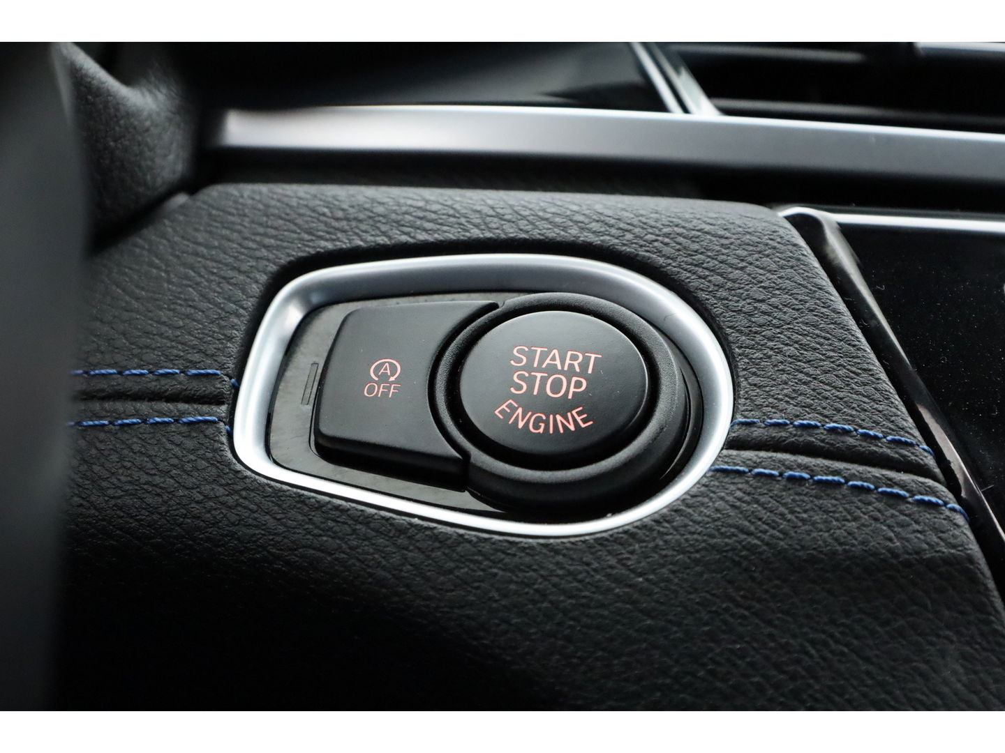 BMW X2 xDrive20i M Sport | HUD | Navi + Apple CarPlay | Camera | Stoelverw. | 19'' | Park Assist | Elek. Achterklep