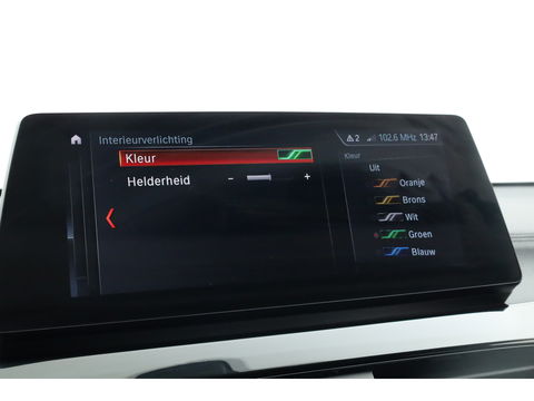 BMW X2 xDrive20i M Sport | HUD | Navi + Apple CarPlay | Camera | Stoelverw. | 19'' | Park Assist | Elek. Achterklep