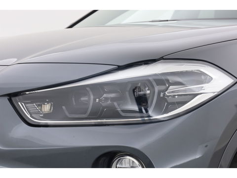 BMW X2 xDrive20i M Sport | HUD | Navi + Apple CarPlay | Camera | Stoelverw. | 19'' | Park Assist | Elek. Achterklep