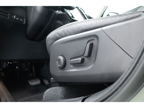 Volvo XC40 1.5 T4 Recharge Plus Dark | Pilot Assist | Elek. Trekhaak | Elek. Stoelen | Harman Kardon |  Camera | Nav+CarPlay |