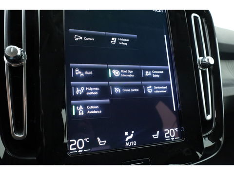 Volvo XC40 1.5 T4 Recharge Plus Dark | Pilot Assist | Elek. Trekhaak | Elek. Stoelen | Harman Kardon |  Camera | Nav+CarPlay |