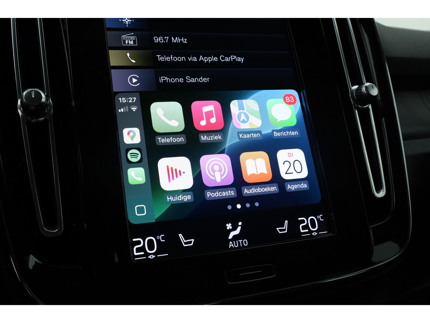 Volvo XC40 1.5 T4 Recharge Plus Dark | Pilot Assist | Elek. Trekhaak | Elek. Stoelen | Harman Kardon |  Camera | Nav+CarPlay |