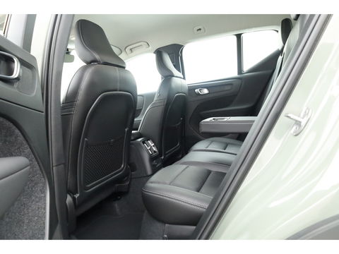 Volvo XC40 1.5 T4 Recharge Plus Dark | Pilot Assist | Elek. Trekhaak | Elek. Stoelen | Harman Kardon |  Camera | Nav+CarPlay |