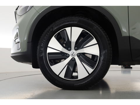 Volvo XC40 1.5 T4 Recharge Plus Dark | Pilot Assist | Elek. Trekhaak | Elek. Stoelen | Harman Kardon |  Camera | Nav+CarPlay |