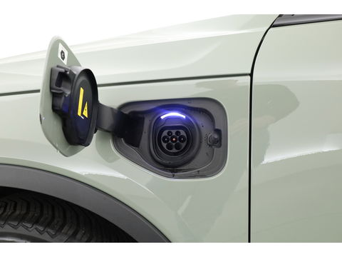 Volvo XC40 1.5 T4 Recharge Plus Dark | Pilot Assist | Elek. Trekhaak | Elek. Stoelen | Harman Kardon |  Camera | Nav+CarPlay |