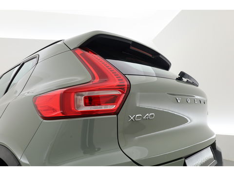Volvo XC40 1.5 T4 Recharge Plus Dark | Pilot Assist | Elek. Trekhaak | Elek. Stoelen | Harman Kardon |  Camera | Nav+CarPlay |