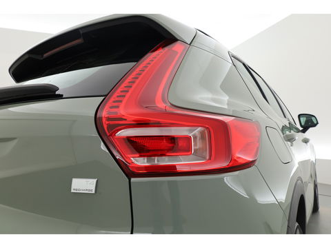Volvo XC40 1.5 T4 Recharge Plus Dark | Pilot Assist | Elek. Trekhaak | Elek. Stoelen | Harman Kardon |  Camera | Nav+CarPlay |
