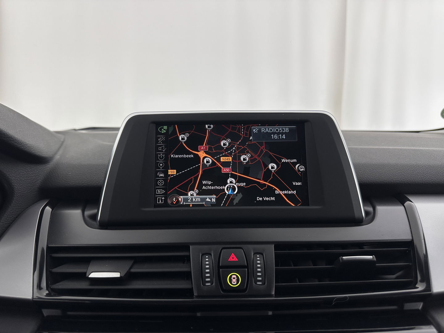 BMW 2 Serie Active Tourer 218d Essential *NAVI-FULLMAP | COMFORTSEATS | PRIVACY-GLASS | ECC | PDC | CRUISE | TOWBAR | 17''ALU *