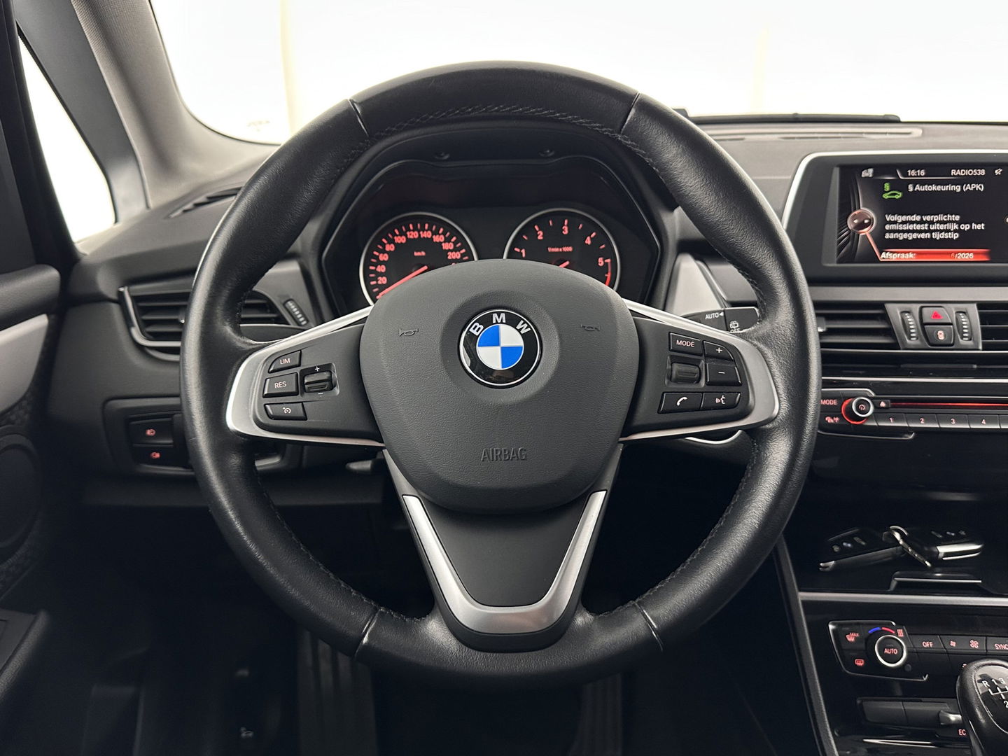 BMW 2 Serie Active Tourer 218d Essential *NAVI-FULLMAP | COMFORTSEATS | PRIVACY-GLASS | ECC | PDC | CRUISE | TOWBAR | 17''ALU *