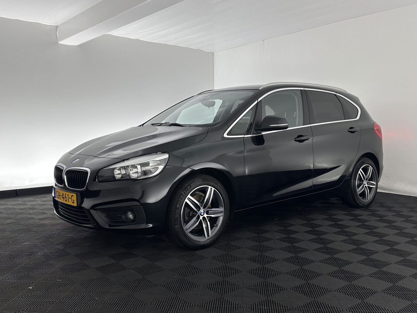 BMW 2 Serie Active Tourer 218d Essential *NAVI-FULLMAP | COMFORTSEATS | PRIVACY-GLASS | ECC | PDC | CRUISE | TOWBAR | 17''ALU *