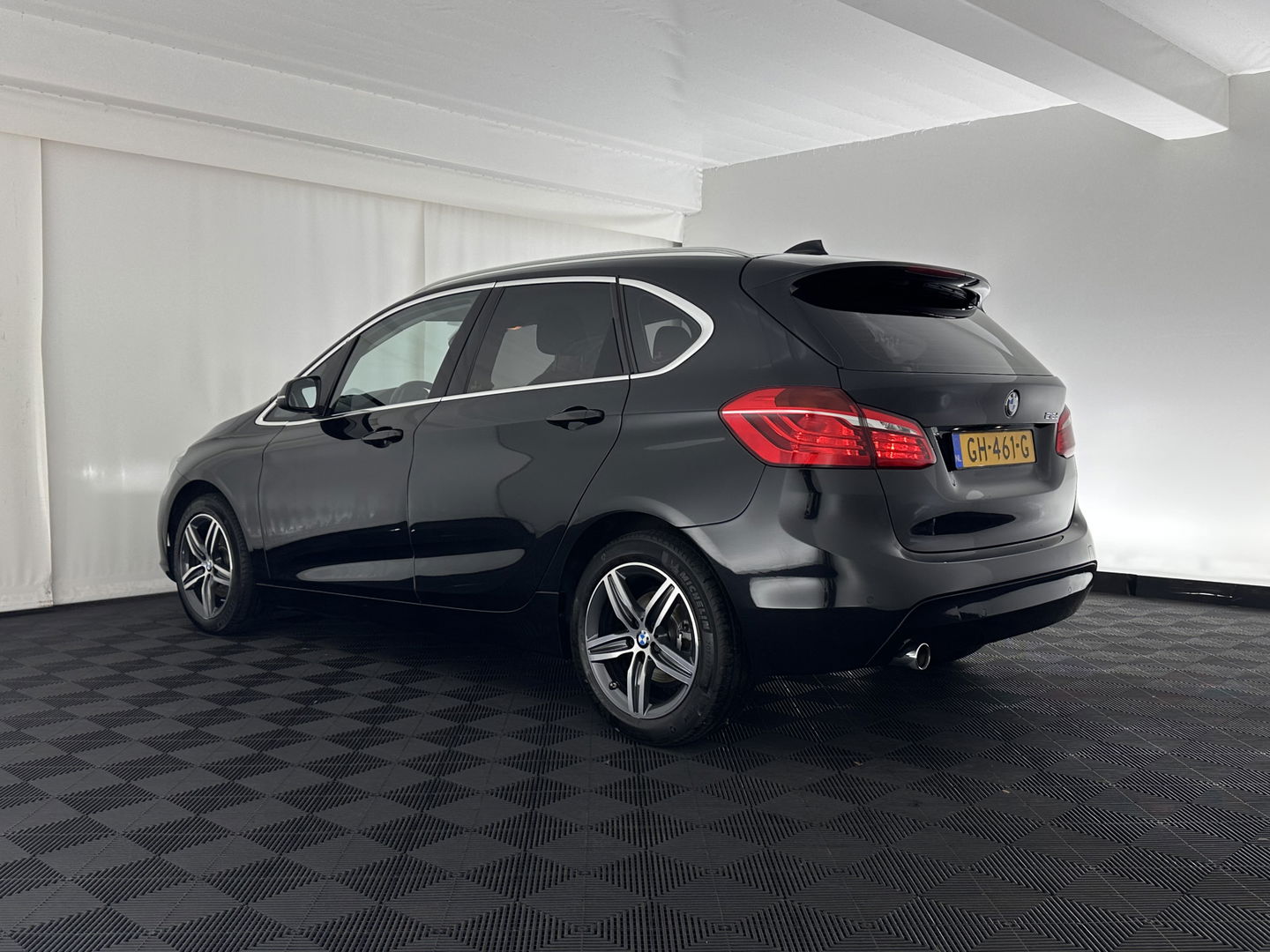 BMW 2 Serie Active Tourer 218d Essential *NAVI-FULLMAP | COMFORTSEATS | PRIVACY-GLASS | ECC | PDC | CRUISE | TOWBAR | 17''ALU *