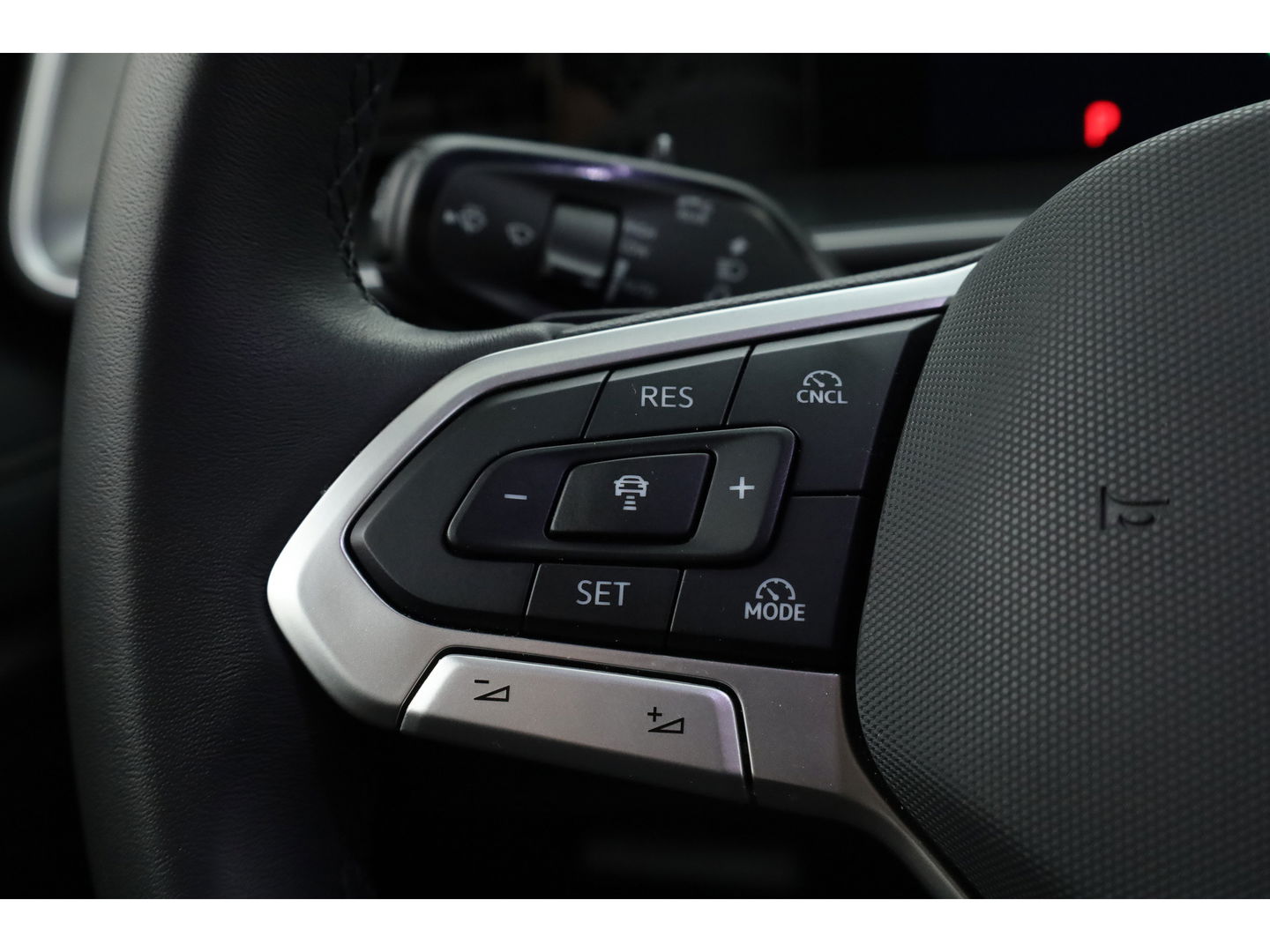 Volkswagen Tayron 1.5 eHybrid Life 204pk | Adapt. Cruise | Stoel- Stuurverw. | Keyless | Camera | 19'' | Apple CarPlay | Navi |